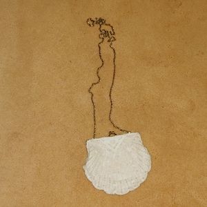 Vintage 1950s Shell Beaded Clutch